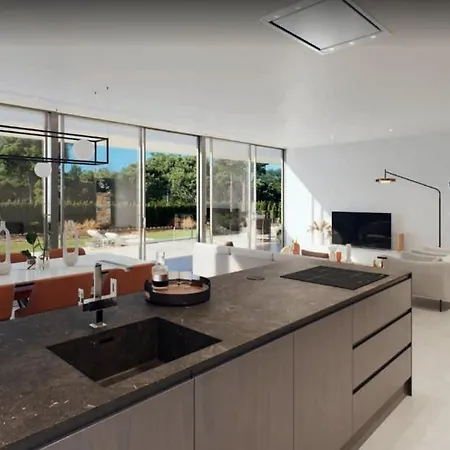 Lima 18, Colinas Golf, 20m Heated Pool, Ev Hébergement de vacances *